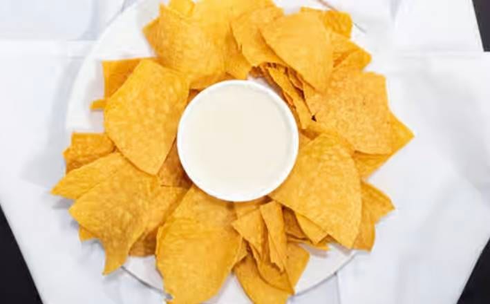 Small Cheese Dip & Chips.